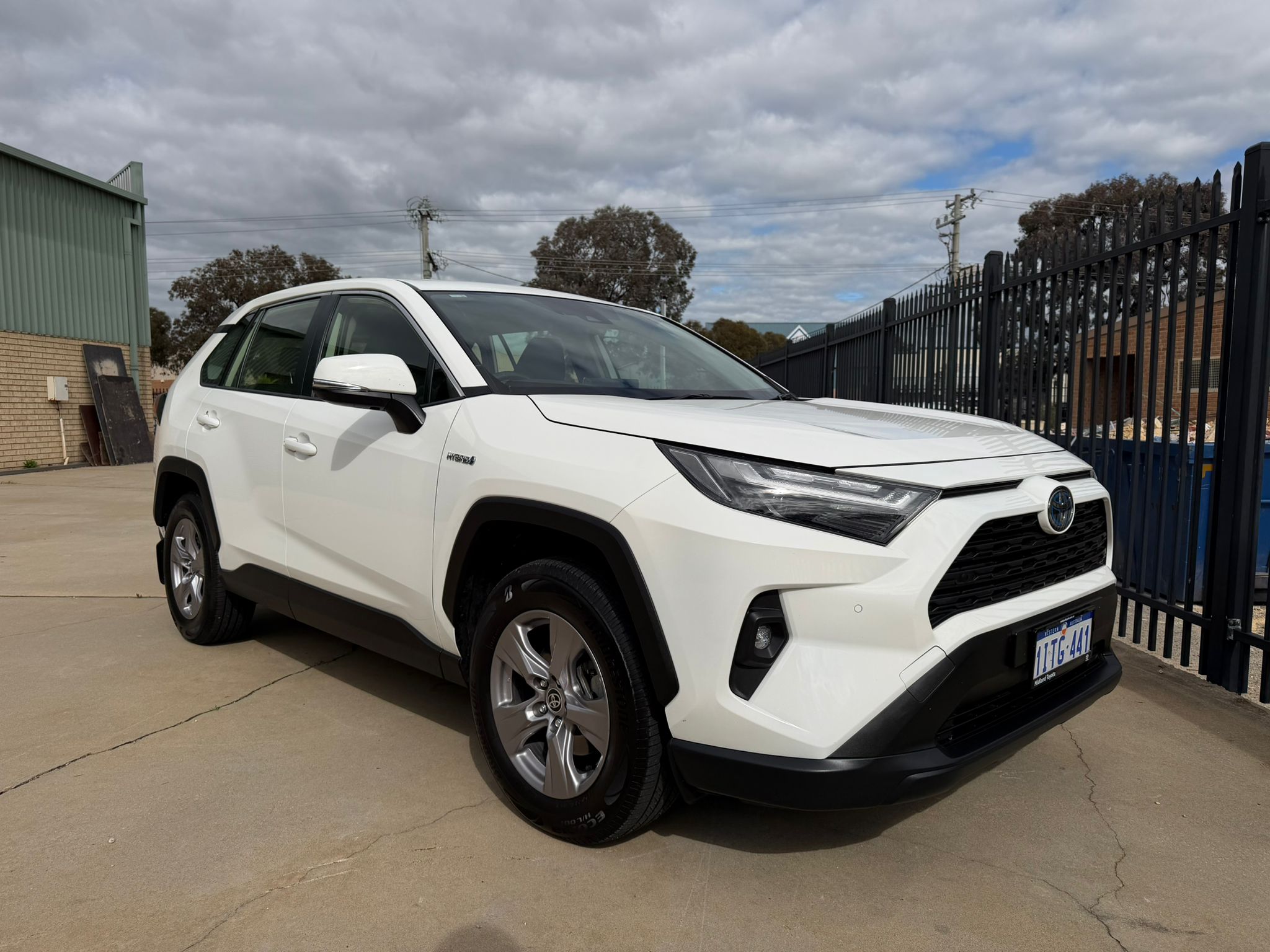 Toyota RAV4 hybrid 2024